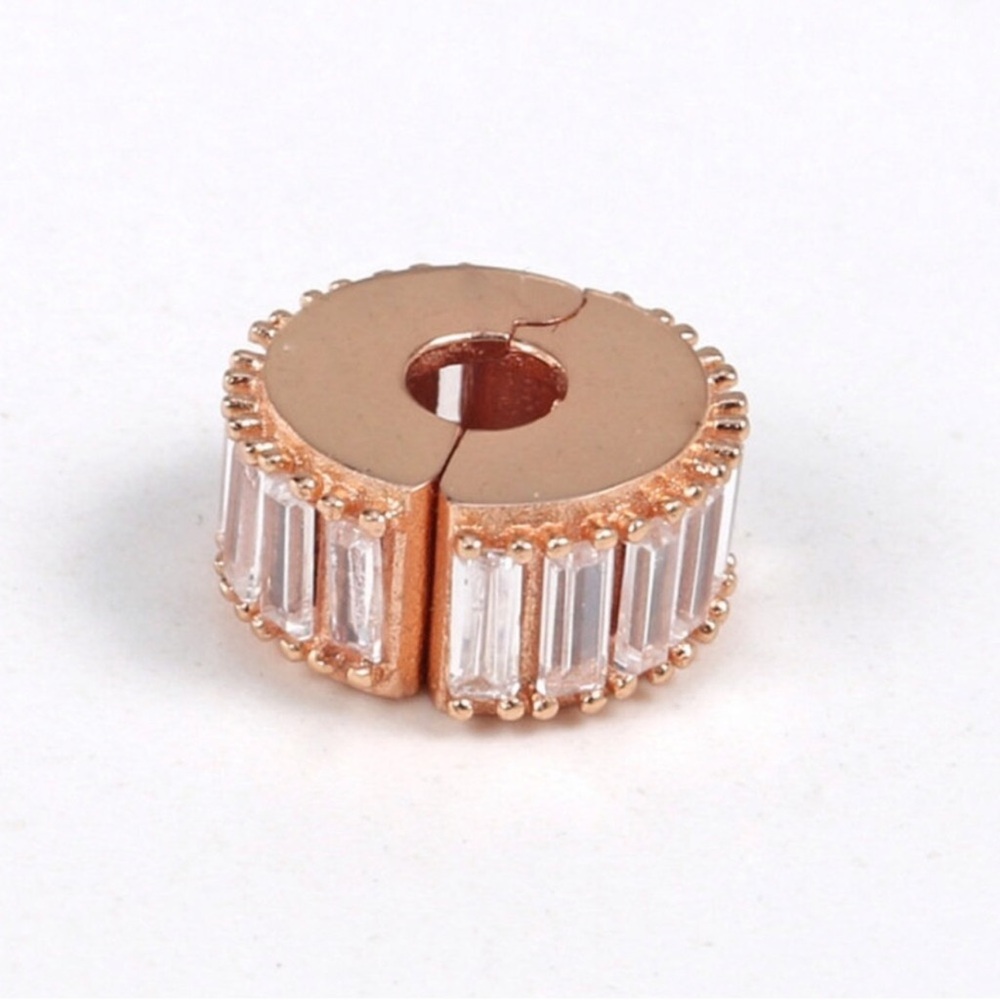 Retired Rare Pandora Rose Ice Formation
Safety Clip Stoppers Rose Gold Charm - Picture 2 of 3